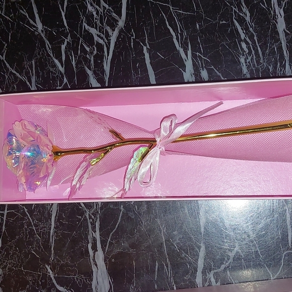 GREAT for Valentine's Day! A Galaxy rose with Gift bag. - Picture 4 of 5